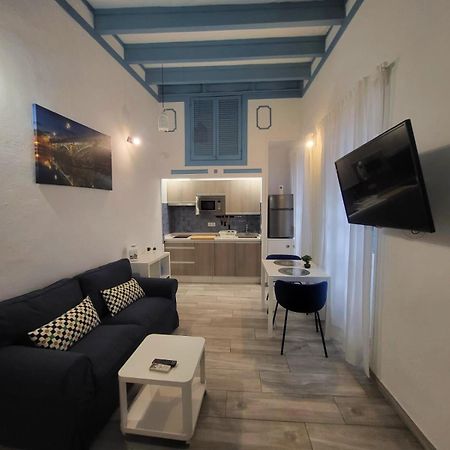 Apartamento Cuarta Puerta Centro Historico Sevilla Buitenkant foto