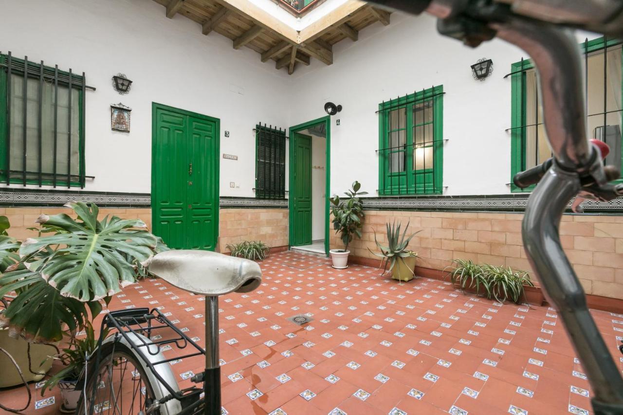 Apartamento Cuarta Puerta Centro Historico Sevilla Buitenkant foto